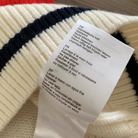 NWT Perfect moment frostine ski sweater in red/Snow White/navy - Picture 9 of 11